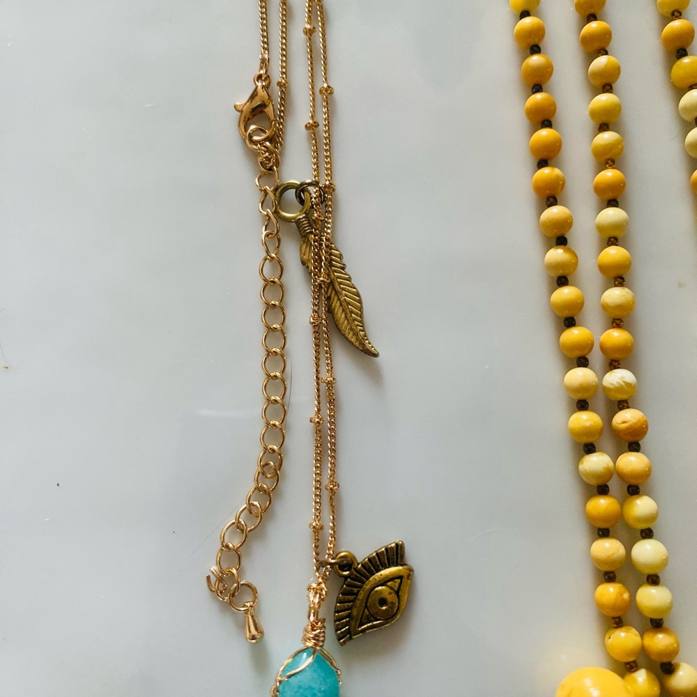 Mixed Jewelry Moment - Picture 3 of 12